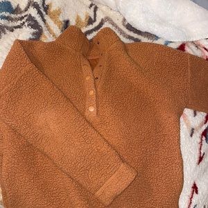 EUC aerie Sherpa pullover